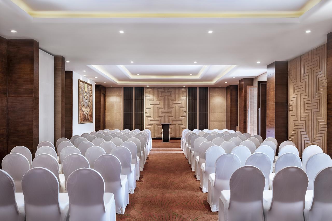 Oaks Bodhgaya Hotel Bagian luar foto